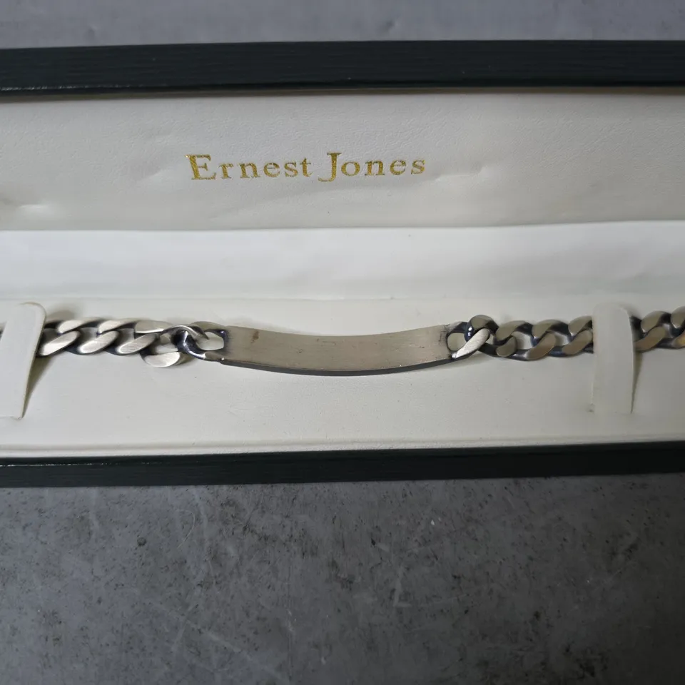 BOXED ERNEST JONES CLASP BRACELET 