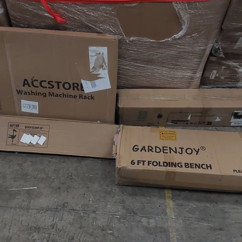 PALLET OF ASSORTED ITEMS INCLUDING: WASHING MACHINE RACK, TOOL CLAMP, FOLDING BENCH, ARTIFICIAL PLANT