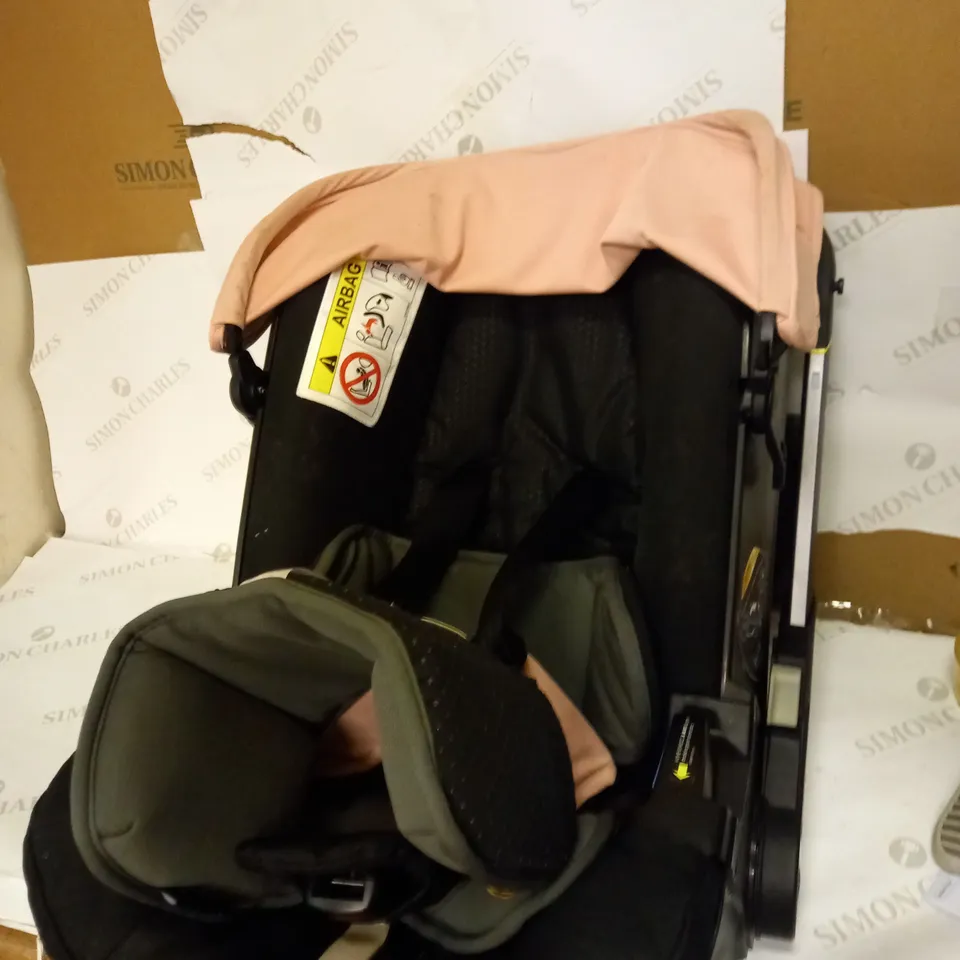 DOONA INFANT CAR SEAT - BLUSH SEAT
