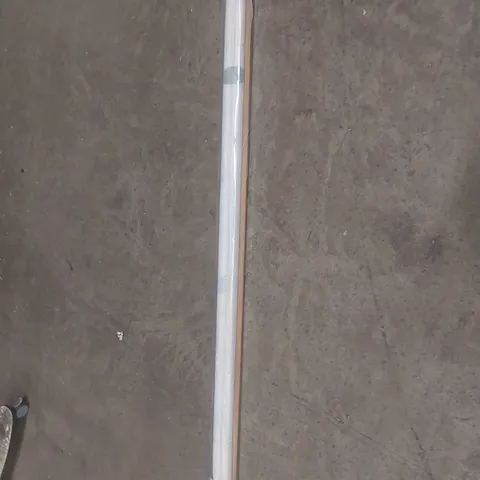 EAST LIGHT AND COLOUR LEAF ROLL-UP BLIND