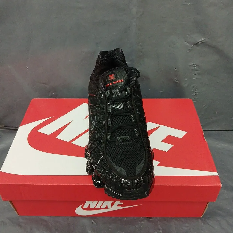 BOXED PAIR OF NIKE SHOX TL TRAINERS - 5