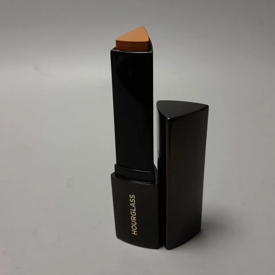 BOXED HOURGLASS VANISH SEAMLESS FINISH FOUNDATION STICK - 15 (7.2g)