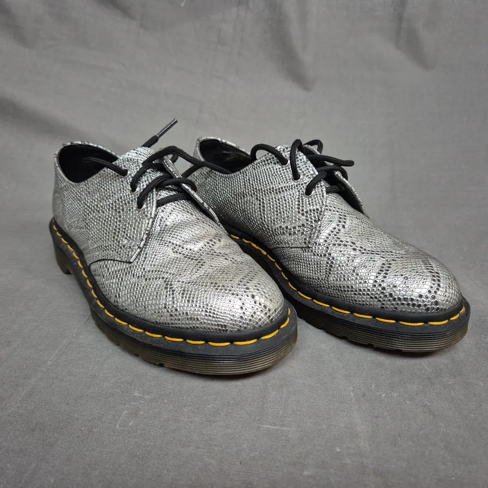 PAIR OF DR.MARTINS 3 HOLE 1461 SILVER METALLIC SNAKE PATTERN SHOES - UK SIZE 4