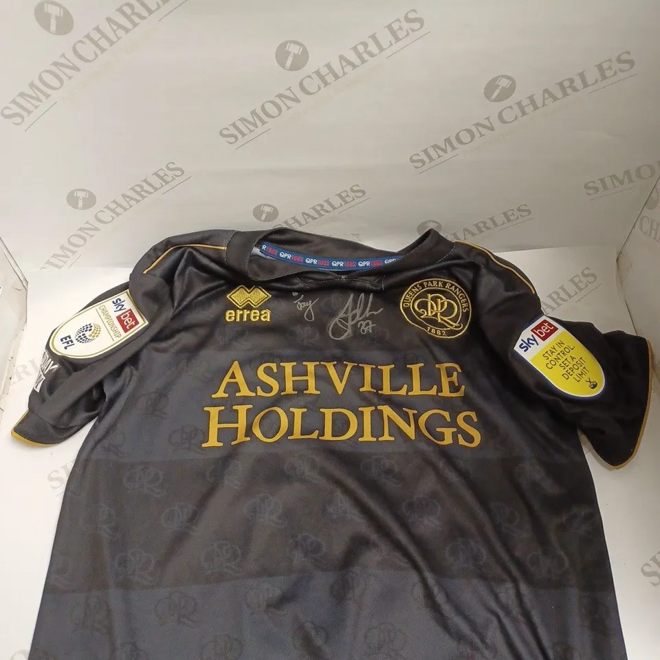 PERSONALISED SIGNED QPR 21-22 AWAY SHIRT - M