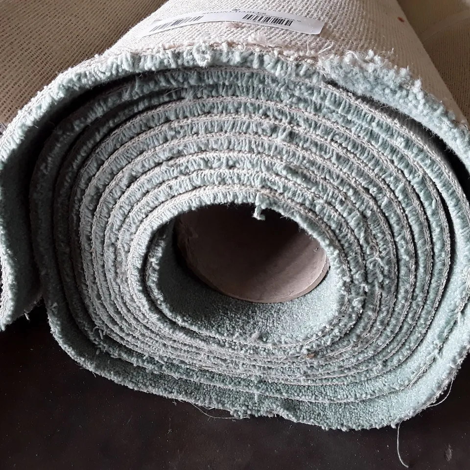 ROLL OF QUALITY BLENHEIM SPECIAL GREEN MINT GREEN TWIST CARPET APPROXIMATELY 6.00 X 4M