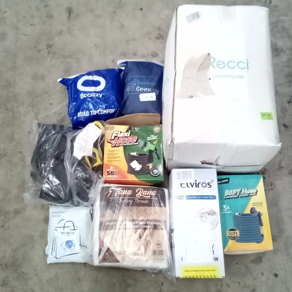 PALLET OF ASSORTED ITEMS INCLUDING ELVIROS MEMORY FOAM CERVICAL PILLOW, RECCI BEDDING, 50FT HOSE, TANA BANA MICROFIBER ZIPPED PILLOW PROTECTORS, FLEXI HOSE