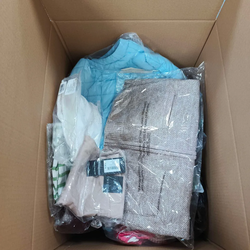 BOX OF APPROXIMATELY 20 ASSORTED CLOTHING ITEMS TO INCLUDE LA MAREY, CHARLOTTE WEST, EMRECO ETC