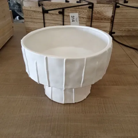 BOXED FARA WHITE VASE