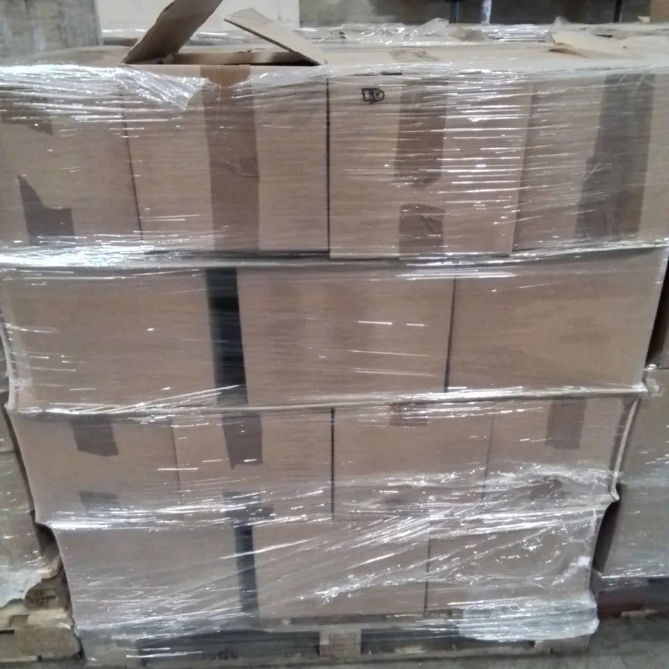 PALLET CONTAINING APPROXIMATELY 40 18-PACK BOXES OF BIER CO SUPERDAD BRANDED GLASSES
