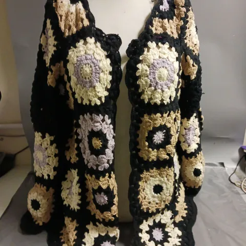 MONSOON LADIES KNITTED CARDIGAN BLACK FLORAL DESIGN SIZE S/M