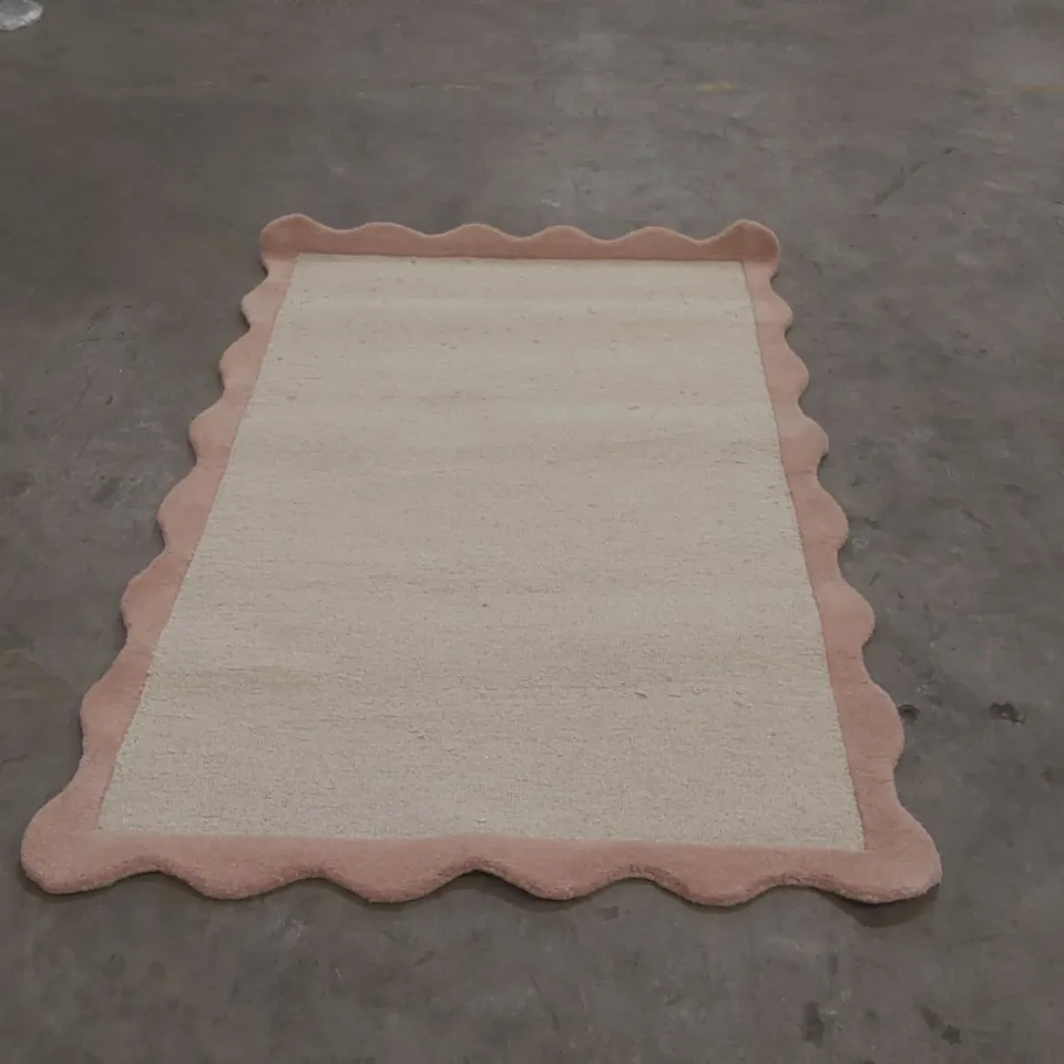 QUALITY DESIGNER AREA RUG - APPROXIMATELY 172 x 120cm