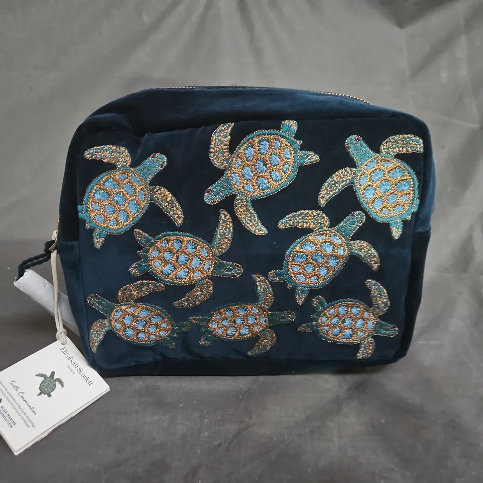 ELIIZABETH SCARLETT MARINE NAVY VELVET WASH BAG – 18 X 23 CM