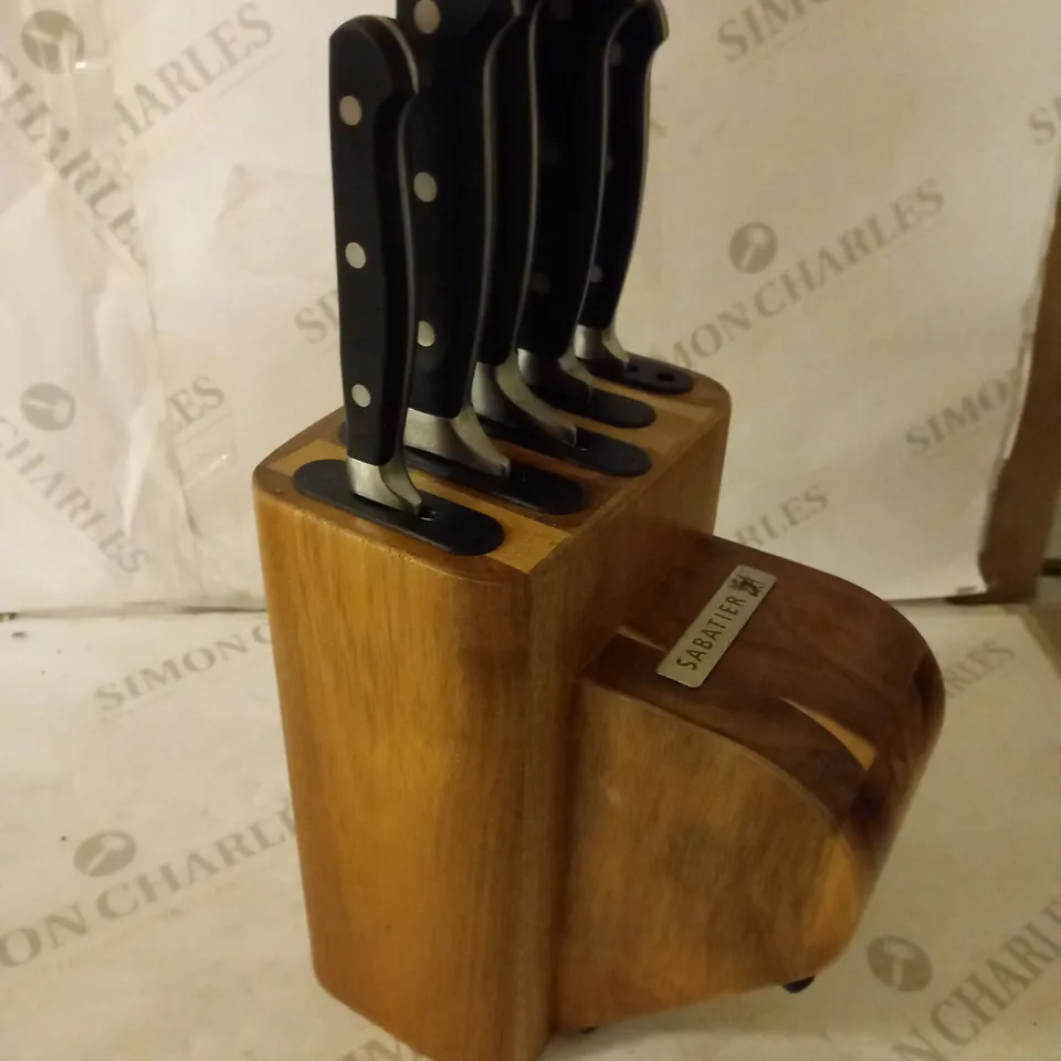SABATIER SELF SHARPENING KNIFE BLOCK SET