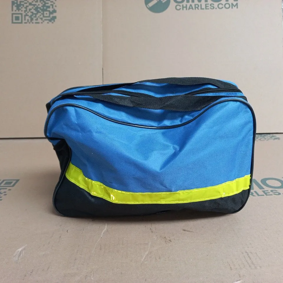 GLUE GUN WITH ACCESSORIES IN BAG