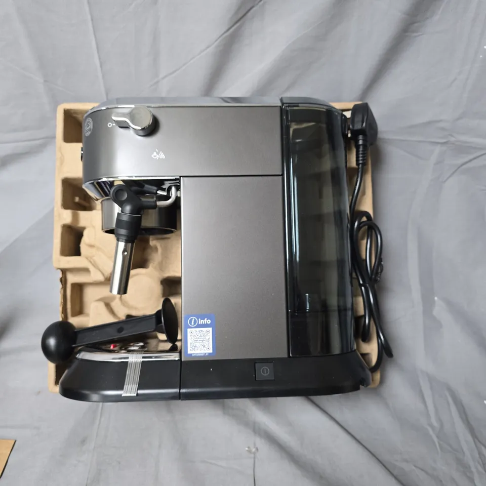 DELONGHI DEDICA STYLE ESPRESSO AND CAPPUCCIN0 COFFEE  MACHINE