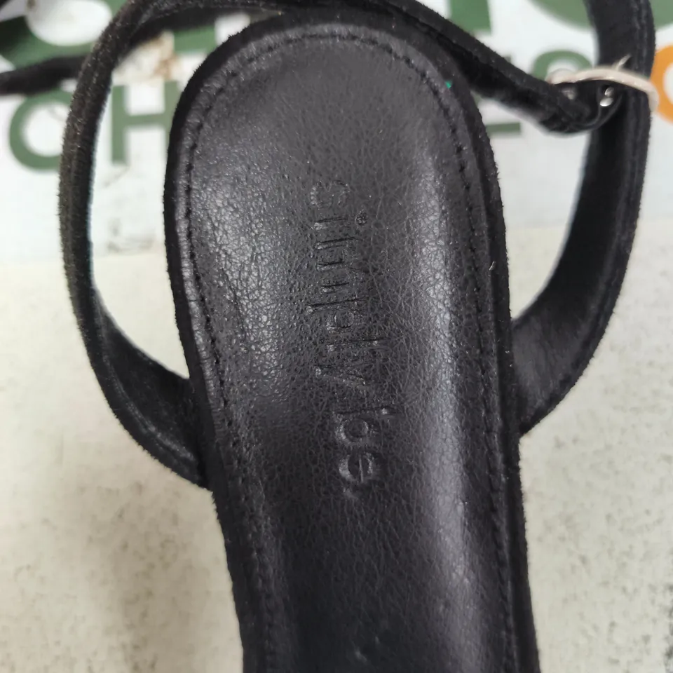 SIMPLY BE WOMEN'S BLACK HEELED SANDALS – UK 4 WIDE 