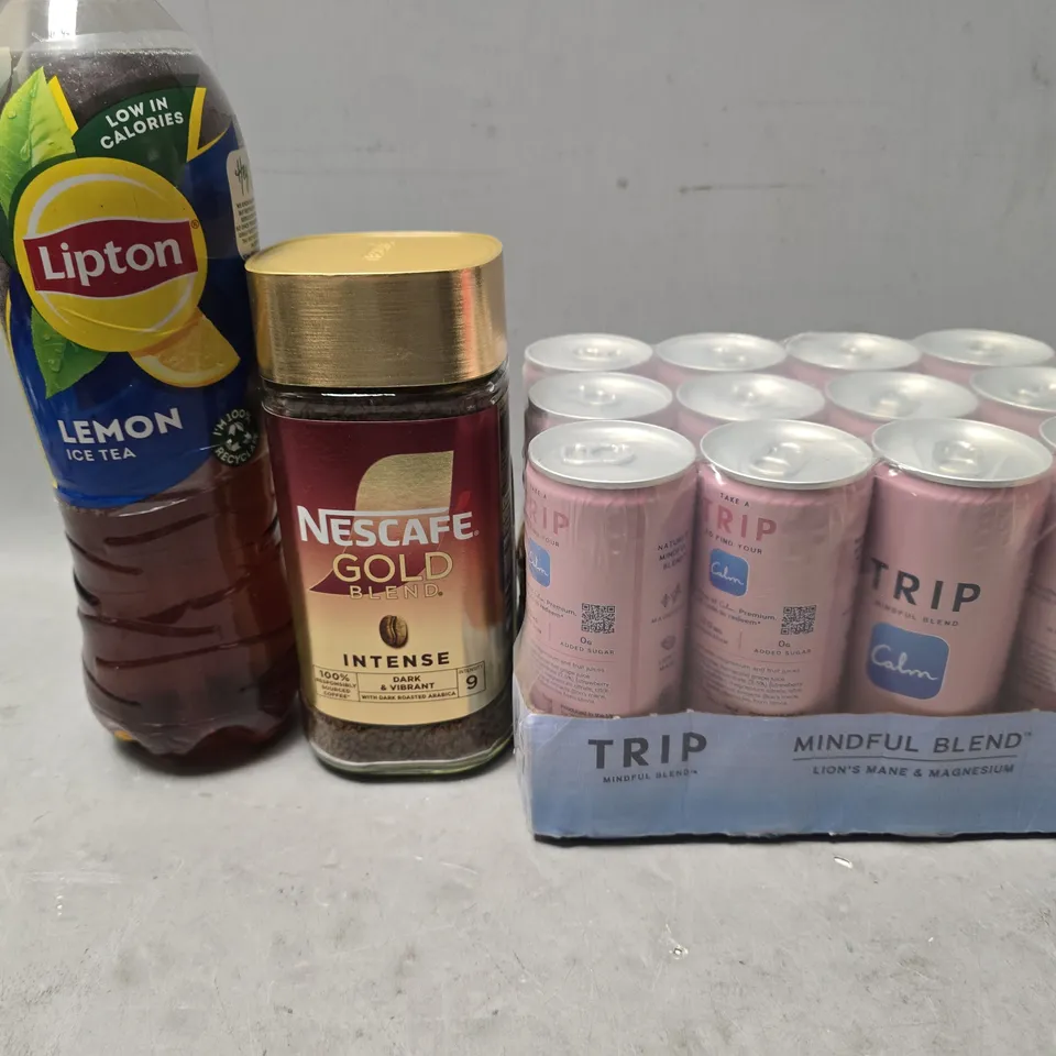 APPROXIMATELY 12 ASSORTED DRINKS ITEMS TO INCLUDE - LIPTON LEMON ICED TEA , TRIP , NESCAFE GOLD BLEND 