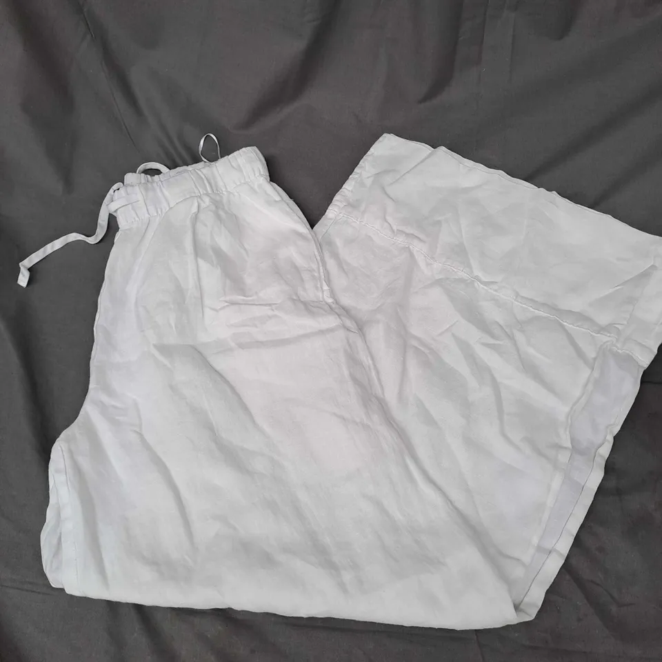 ZARA LINEN TROUSERS IN WHITE SIZE XS