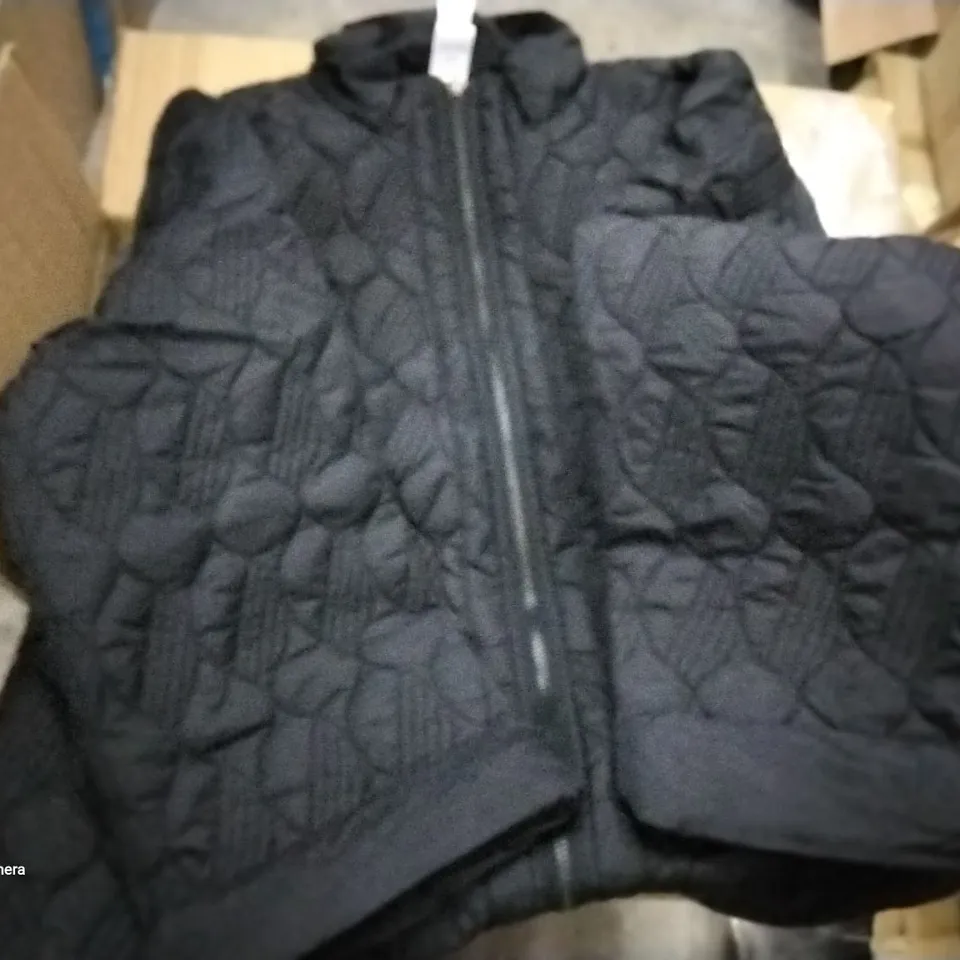 BOX OF APPROXIMATELY 10 BRAND NEW BLACK MARLA WYNNE QUILT TOGGLE COATS VARIOUS SIZES 