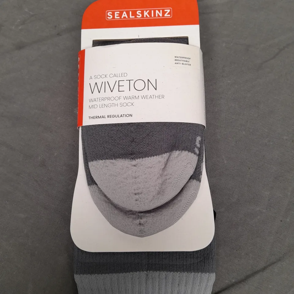SEALSKINZ WIVETON WATERPROOF WARM WEATHER MID LENGTH SOCK - UK 3-5