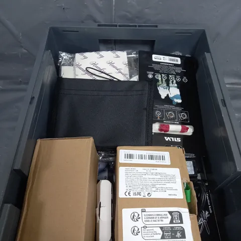 APPROXIMATELY 10 ASSORTED HOUSEHOLD ITEMS TOO INCLUDE MULTI FUNCTION KNIFE , PLUGS , PVA BAG , ETC