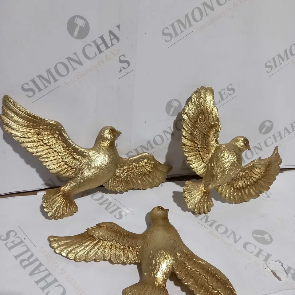 BOXED ALISON CORK SET OF 3 WALL HANGING BIRDS