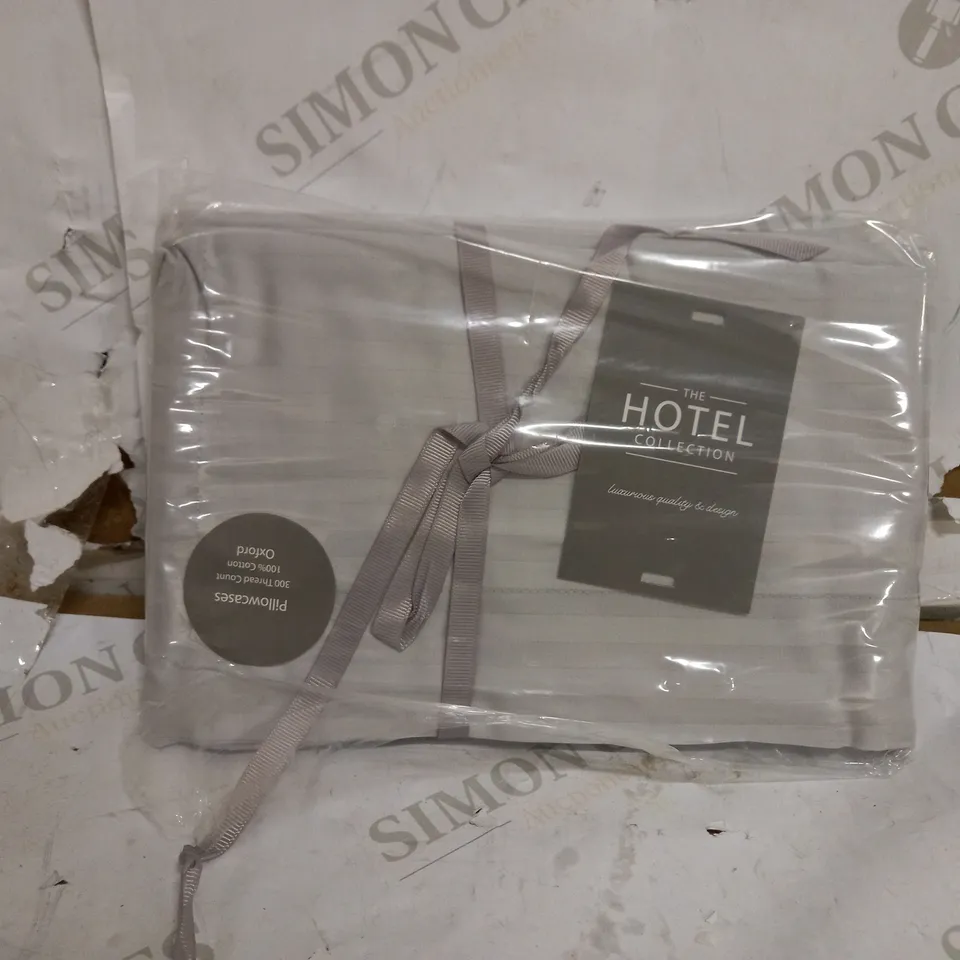 PAIR OF LUXURY 300 THREAD COUNT SOFT TOUCH PILLOW CASES - GREY RRP £19.99