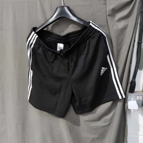 ADIDAS MEN'S BLACK SHORTS - SIZE L
