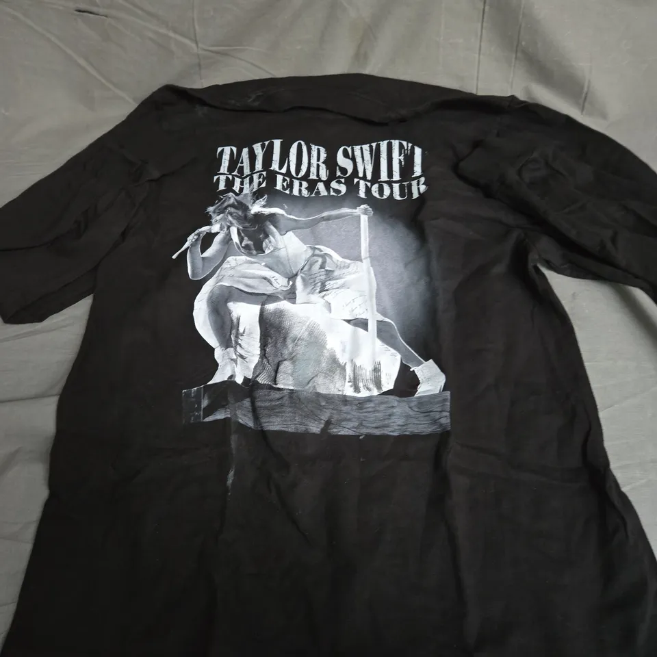 MEDIUM BLACK LONG SLEEVE TEE - THE ERA TOUR TS