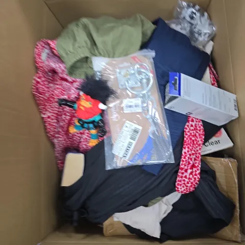 LARGE BOX OF APPROX 20 ASSORTED ITEMS TO INCLUDE CLOTHING ITEMS, SHOES AND BOOKS 