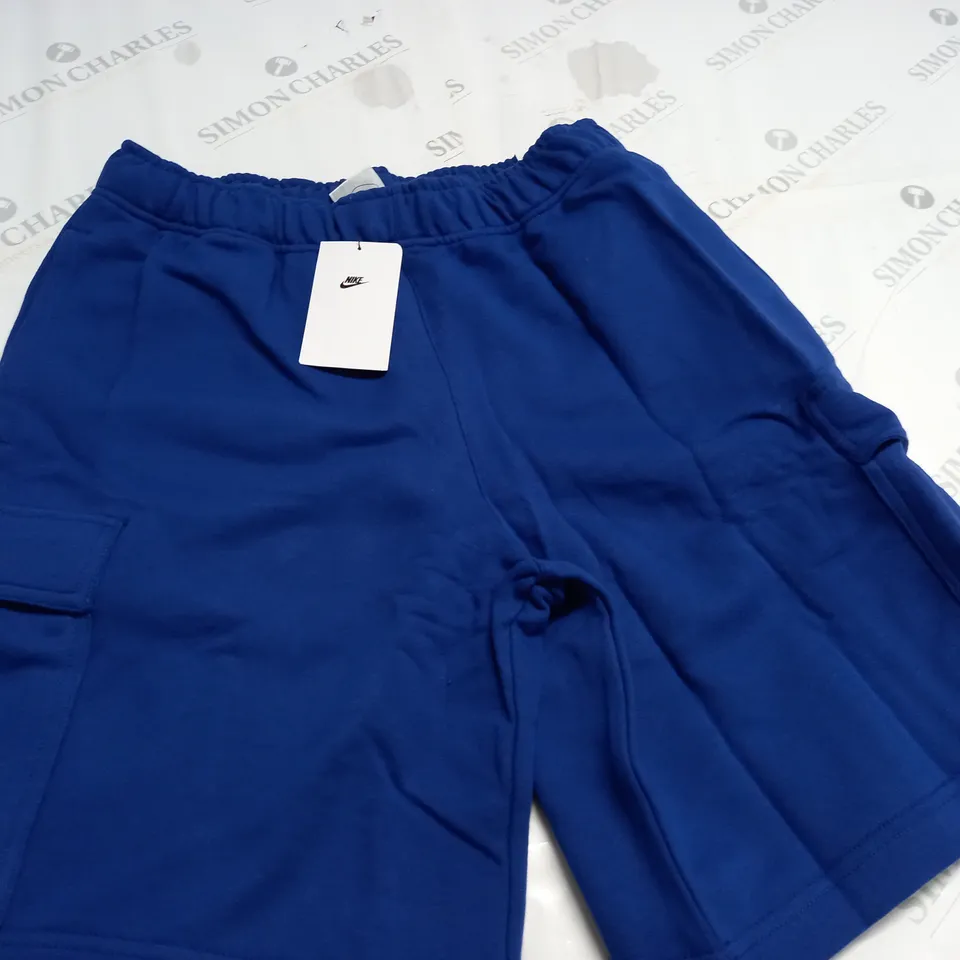 NIKE STANDARD FIT BLUE FLEECE SHORTS - S