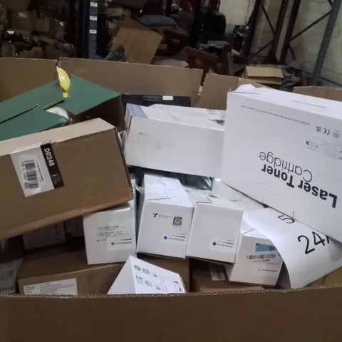 PALLET CONTAINING A VERY LARGE QUANTITY OF LASER TONER CARTRIDGES