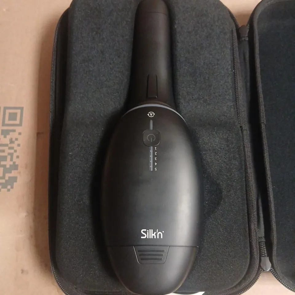 SILK'N BEAUTY HAIR REMOVAL DEVICE – BLACK HANDHELD WITH CASE & ACCESSORIES