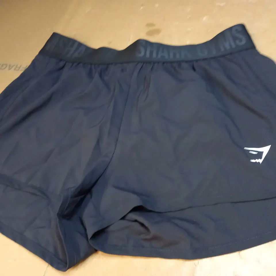 GYMSHARK WORKOUT SHORTS SIZE M