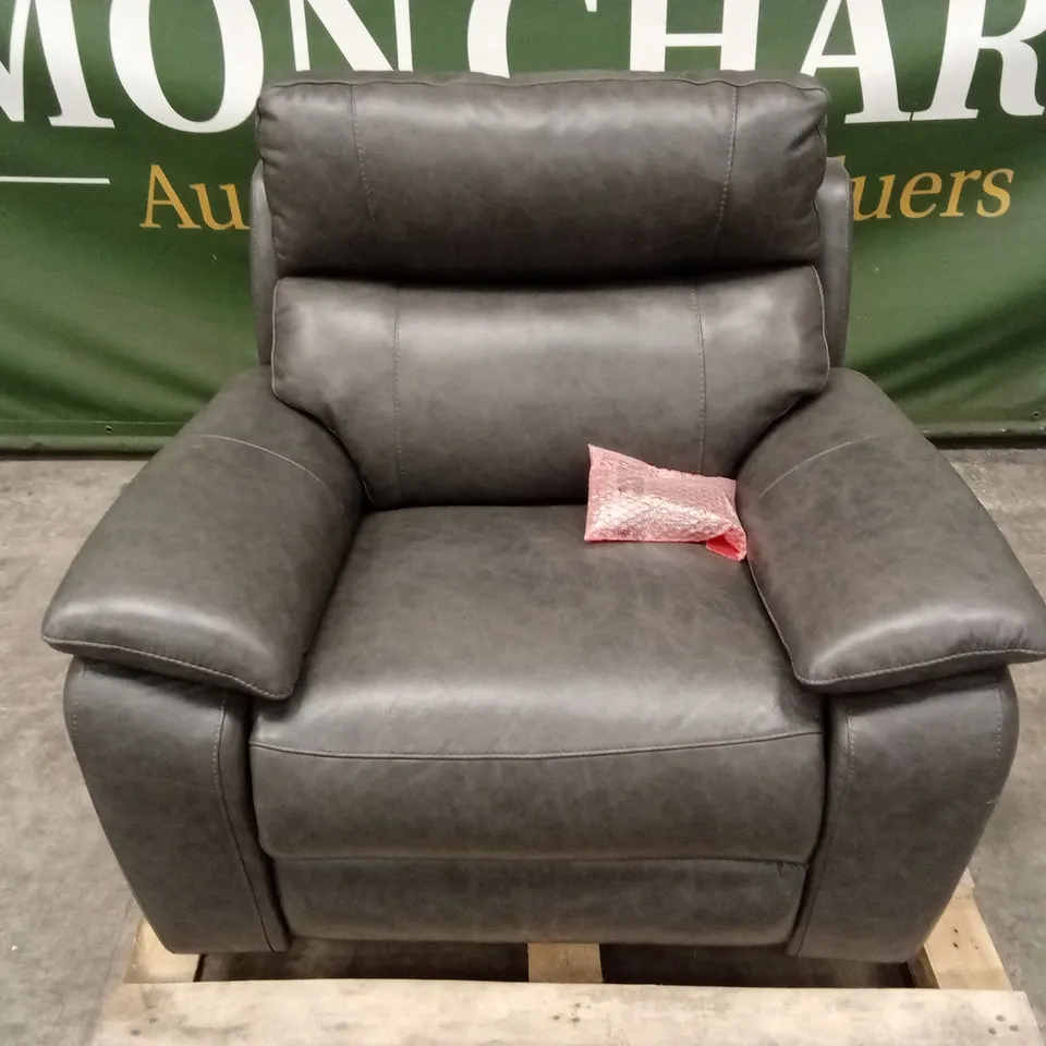 QUALITY DESIGNER ITALIAN MADE PATRIZIO LEATHER ELECTRIC RECLINER CHAIR WITH SMALL ARMS