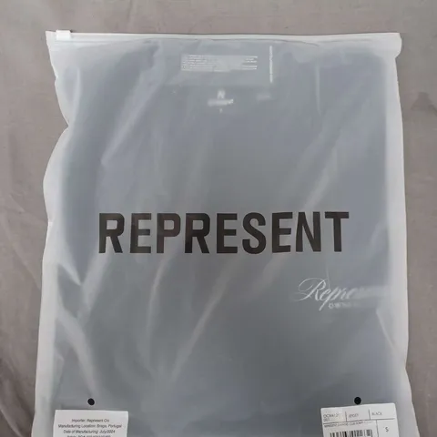 BAGGED REPRESENT OWNERS CLUB SCRIPT T-SHIRT IN BLACK - SMALL