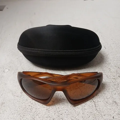 OAKLEY MONSTER DOG SUNGLASSES