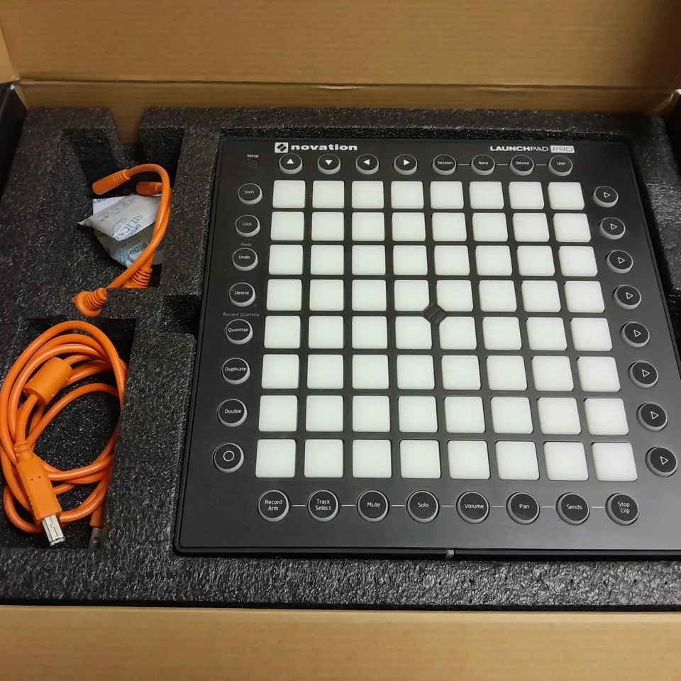 BOXED LAUNCHPAD PRO PROFESSIONAL GRID PERFORMANCE INSTRUMENT