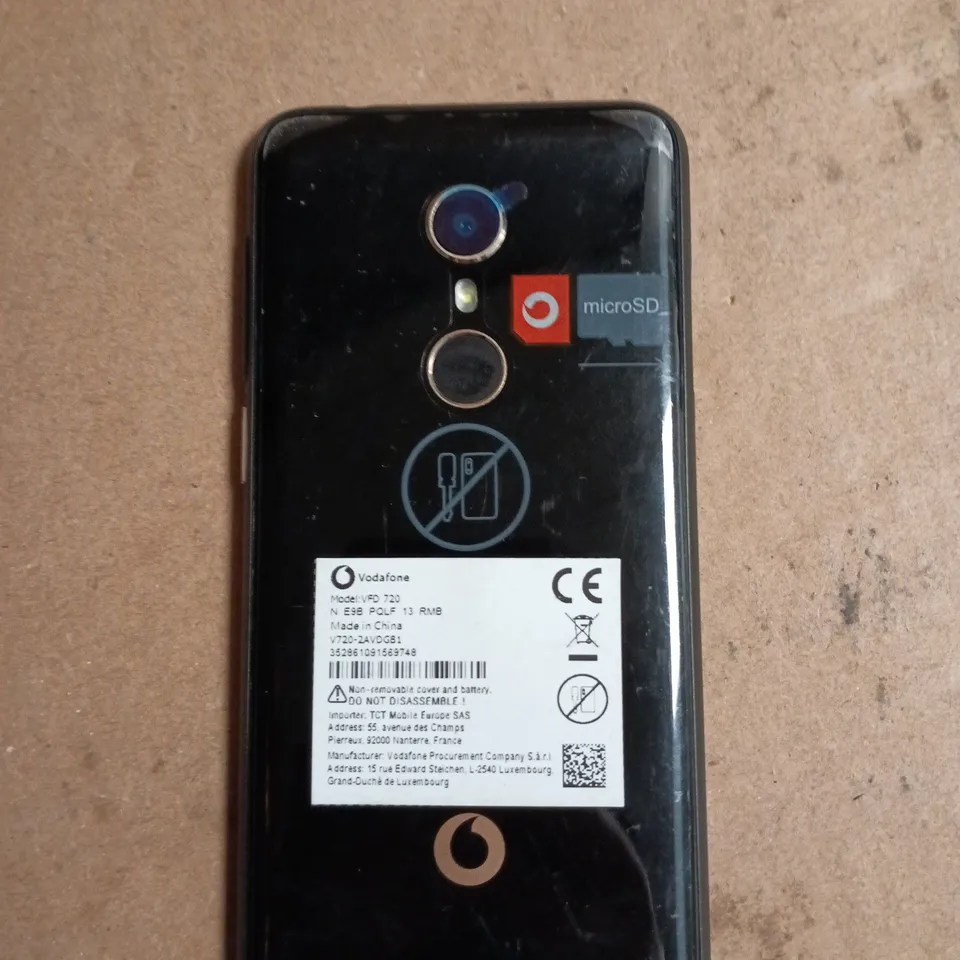 VODAFONE N9 SMARTPHONE 