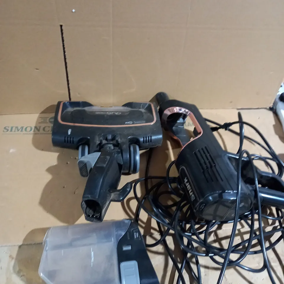 SHARK CORDED STICK VACUUM HZ500UKT