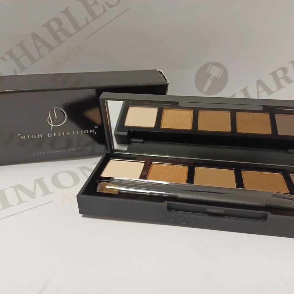 LOT OF 5 HIGH DEFINITION EYESHADOW PALETTES - 002 FOXY