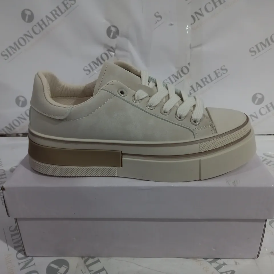 CHUNKY LOW TOP LACE UP TRAINER BEIGE SZE 36