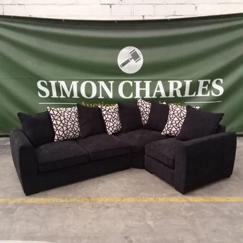 PAYTON RIGHT HAND CORNER GROUP/CHAISE SOFA