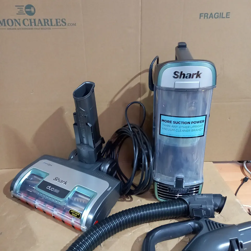 SHARK UPRIGHT VACUUM CLEANER 