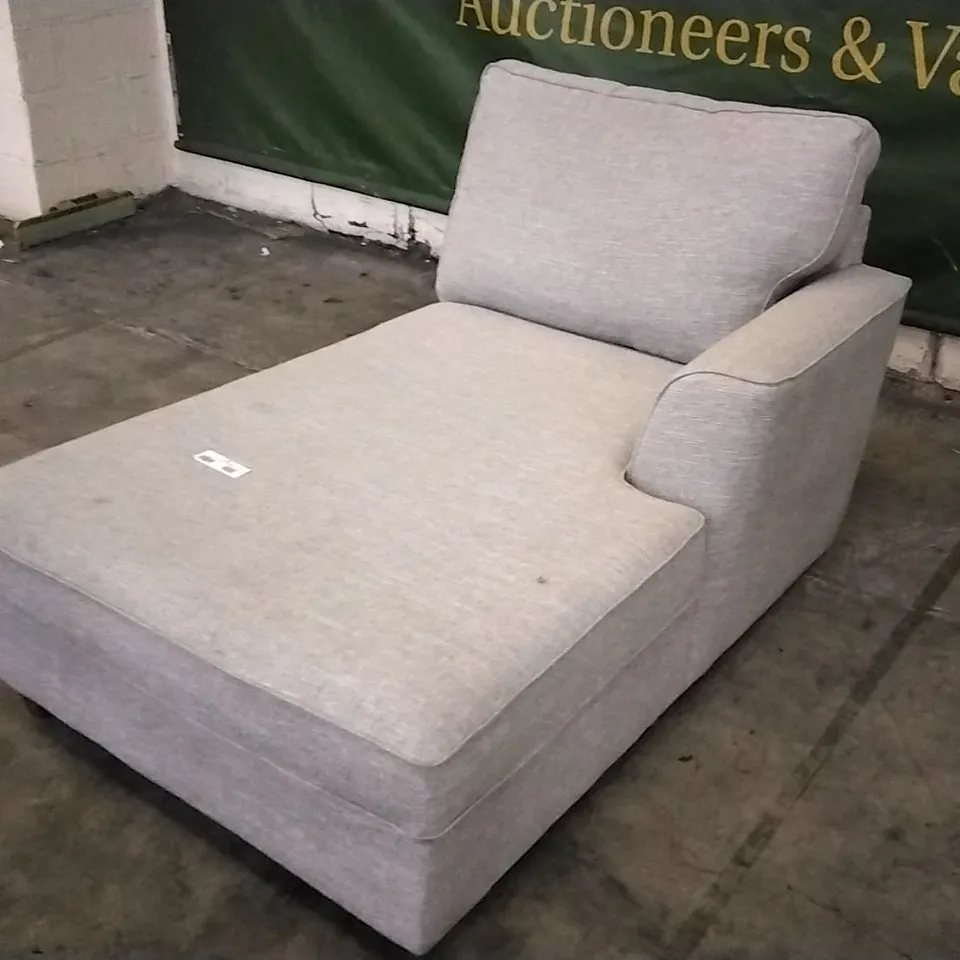 QUALITY BRITISH DESIGNER LIGHT GREY FABRIC CORNER GROUP CHAISE SECTION