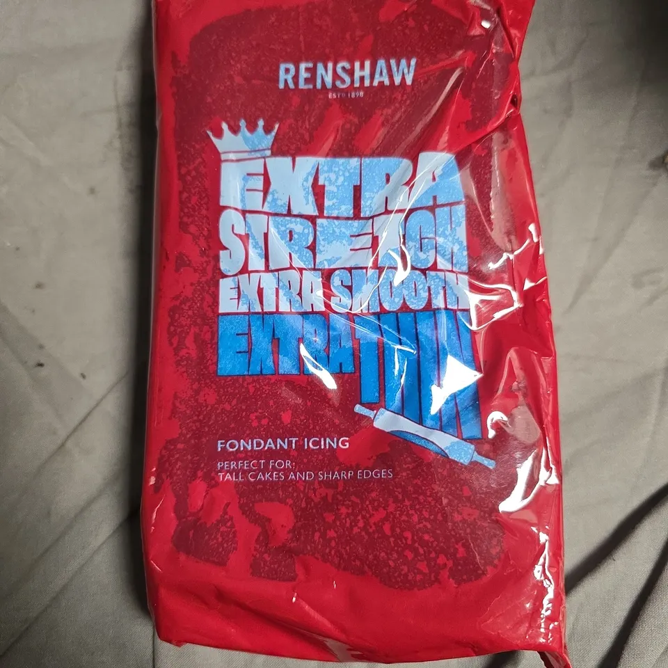 APPROXIMATELY 12 ASSORTED FOOD ITEMS INCLUDING RITUAL COFFEE , RENSHAW FONDANT ICING AND CRUSHA MILKSHAKE MIX