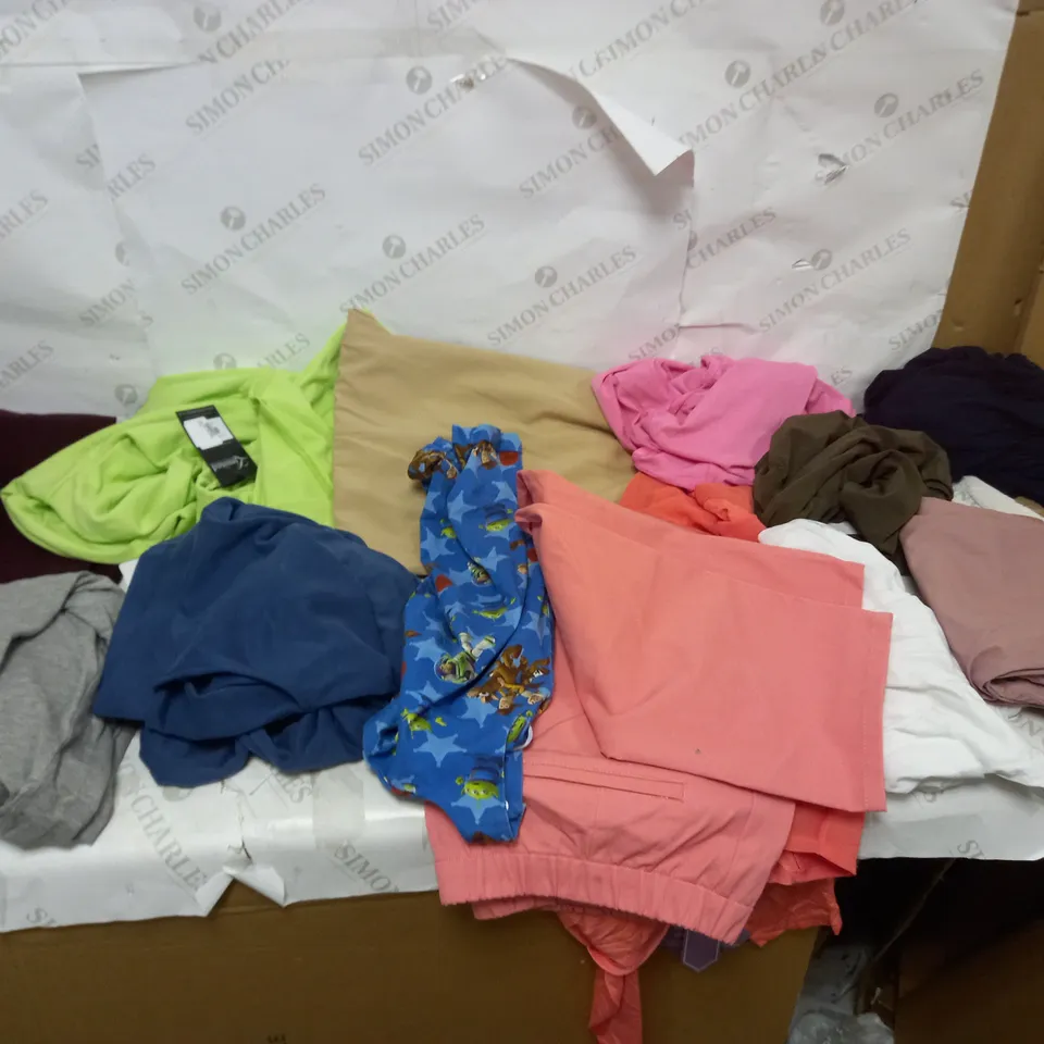 LOT OF MANY CLOTHES OF DIFFERENT SIZES, COLOURS, AND FITS TO INCLUDE ADAR GREEN WORKWEAR PANTS, TAMMY GIRL UK 12 JEANS, AND TOY STORY BABY WEAR ETC.