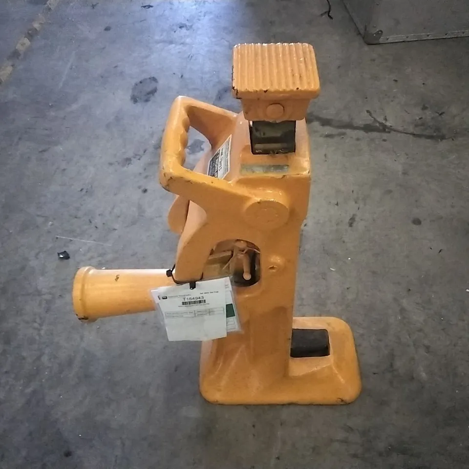 MECHANICAL JACK 7.5T