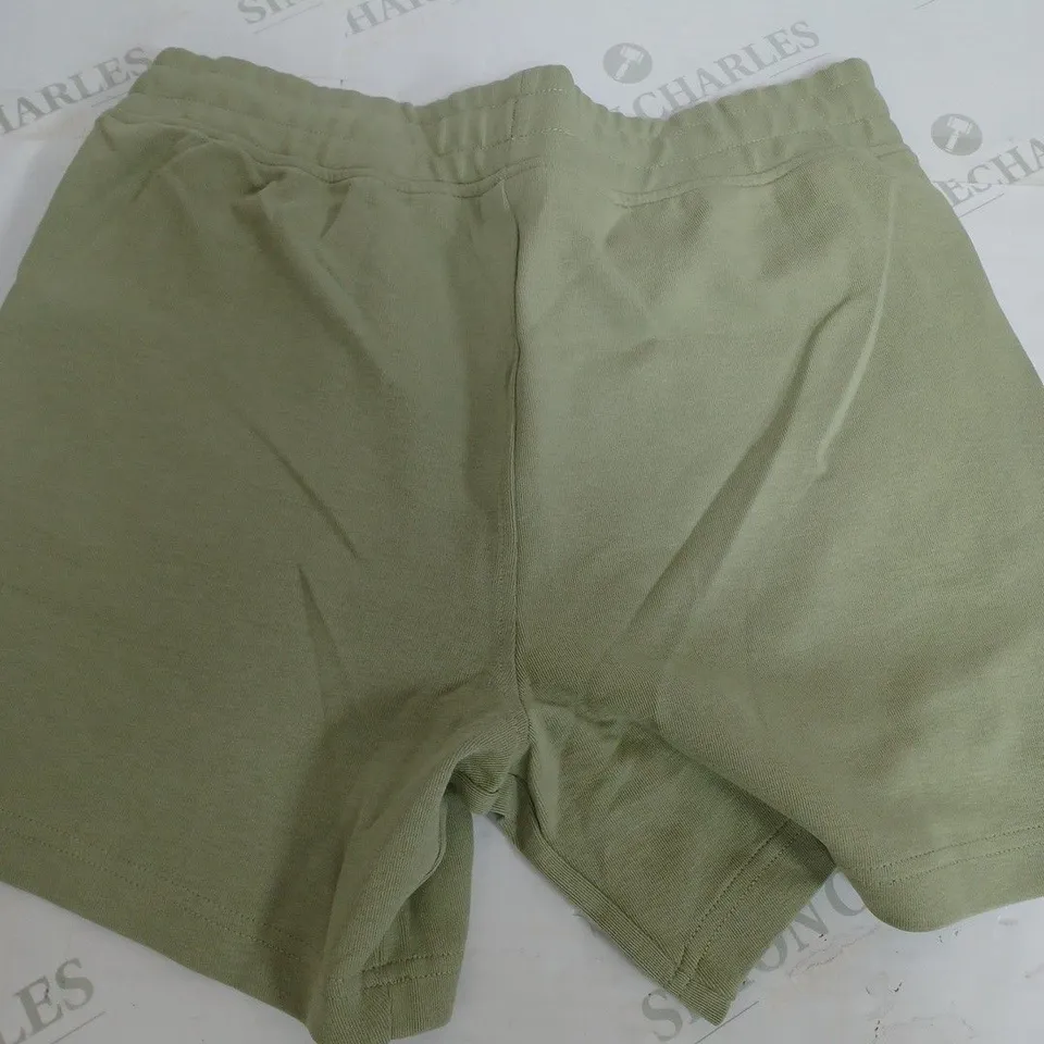 GYMSHARK REACT 5' SHORTS IN LIGHT GREEN - SMALL
