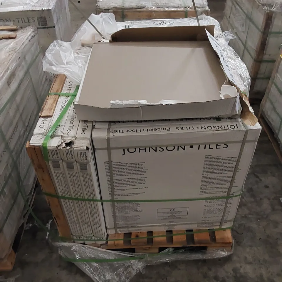 PALLET TO CONTAIN APPROX 30 X CARTONS OF JOHNSON PORCELAIN FLAX NATURAL FLOOR TILES - 4 TILES PER CARTON // TILE SIZE: 600 X 600 X 9.8mm